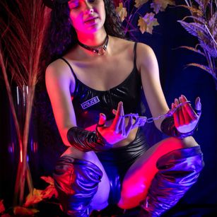 Model - Alaska Blue pussy