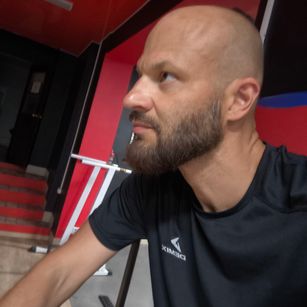 Model - AnthonyXRoyal striptease