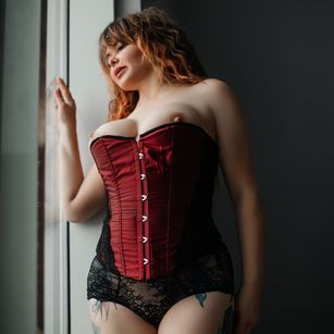 Model - Milana naked