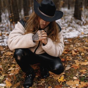 Model - Paul athletic