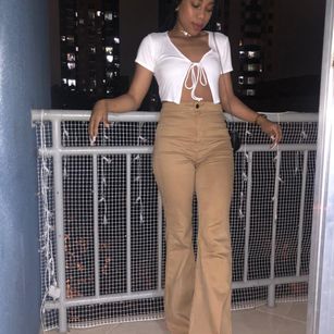 Model - Aby LeBlanc plug