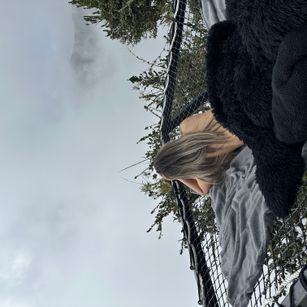 Model - Laura Duque latina