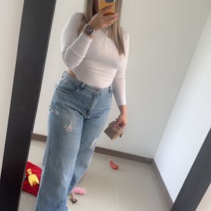 Model - Laura Duque curvy