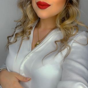 Model - Laura Duque curvy