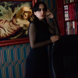 Model - Medusa_Gorgona spanking