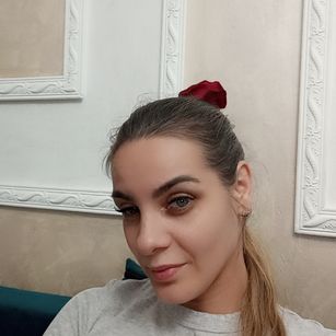 Model - MistressMichelle red