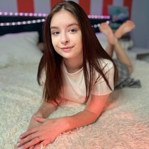 Model - Marta_Bates teen