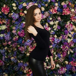 Model - Annabelle Jones cute