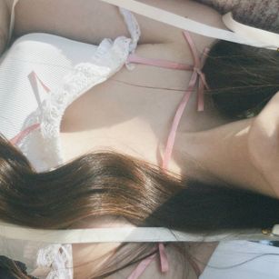 Model - kokomii kinky