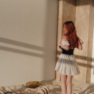 Model - EmilyKent nylon