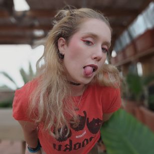 Model - Alice Taylor orgasm