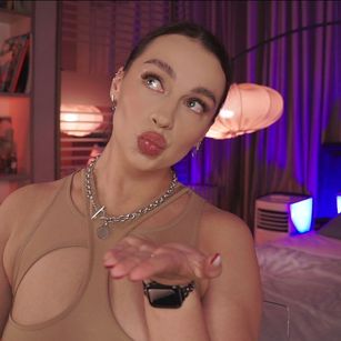 Model - Luna Night heels