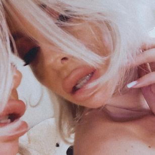 Model - JackieM smoking