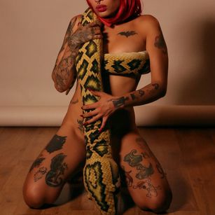 Model - Selina Kyle anal