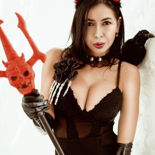 Model - SarraRose taboo