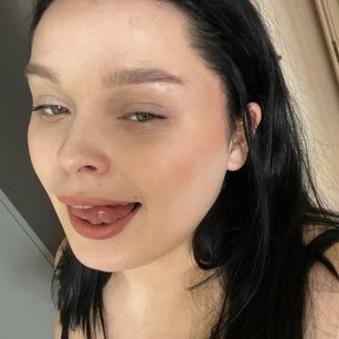 Model - AleksaSin streaptease