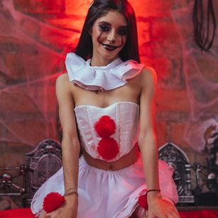 Model - SaraClarker Anal