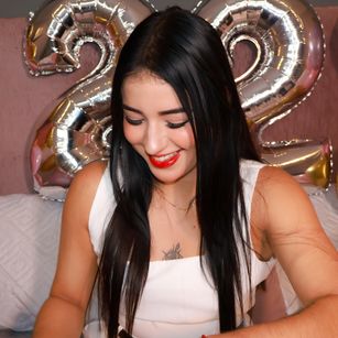 Model - Abbie Khalifa dp