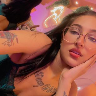 Model - Juana Green teen