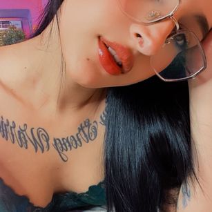 Model - Juana Green teen