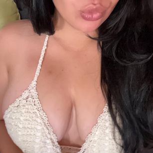 Model - Princess Cata joi