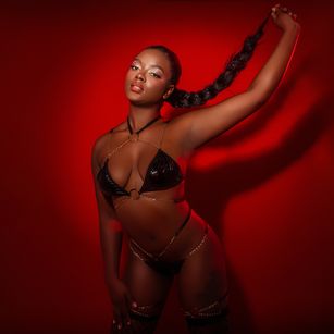 Model - LaylaBennet latina