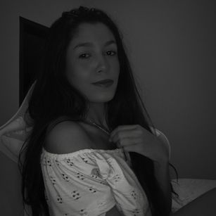 Model - Artemis skinny