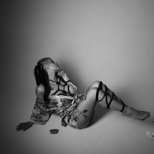 Model - Violet Queen fisting