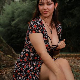 Model - Violetalee friendly