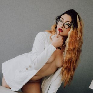 Model - AmbarSantany blowjob