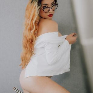 Model - AmbarSantany fetish