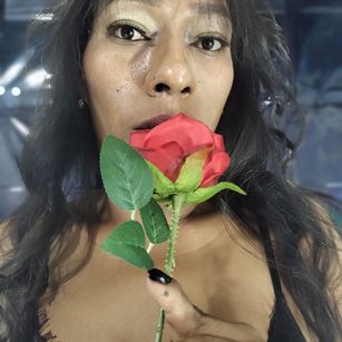 Model - kristalLawren01 fetiches