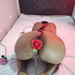 Model - kristalLawren01 dirty