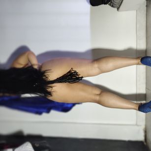 Model - karly_shiine_ tetasgrandes