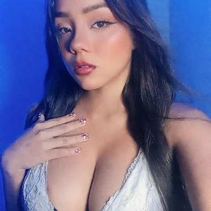 Model - Naga juguetona