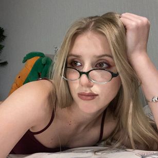 Model - Ariana domination