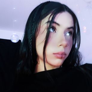 Model - ValWatson deepthroat