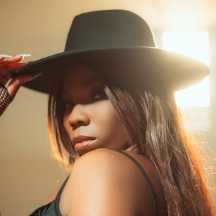 Model - MargaretRogers skinny