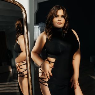 Model - Delicateafterta bigass