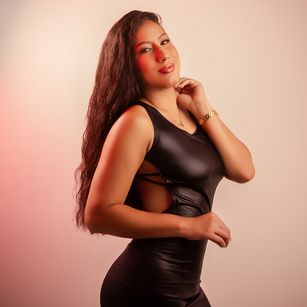 Model - KarolineThoms doggy