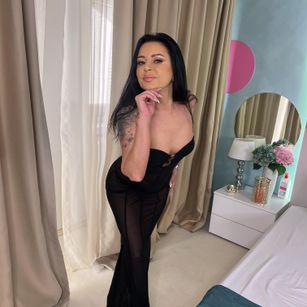 Model - Jessica Jey findom