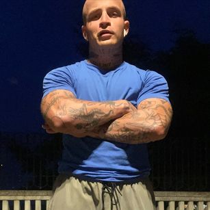 Model - Layne bigass