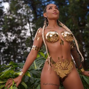 Model - EllaRose latina