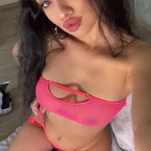 Model - Tina_Turner squirt