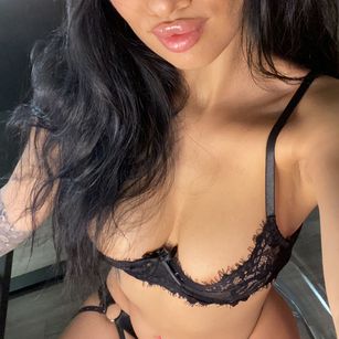 Model - Tina_Turner mistress