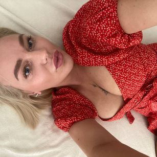 Model - Eva_mmmm feet