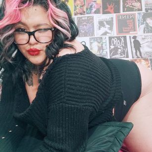 Model - Bonnie Stardustt blowjob