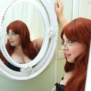 Model - Belle_on_cam redhead