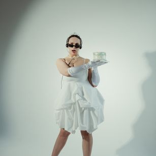 Model - Luna Night bigboobs