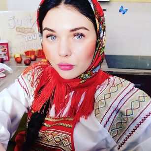 Model - Dreamy Alice anal